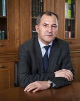 Baroul București: în apărarea profesiei, atrage public atenția asupra faptului că avocații reprezintă nu numai parteneri ai justiției, ci sunt indispensabili acesteia, întrucât fără avocați nu poate exista justiție