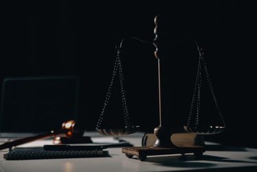 Practica autorităților contractante de a reține cauțiunea, criticată pentru efectul de descurajare a contestațiilor în achizițiile publice