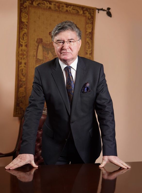 MANIFESTO: „M-am ferit să fac din Adevăr un idol, i-am dat mai degrabă o denumire umilă, și anume Exactitate”