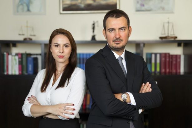 INTERVIU BÂTE & Asociații. Lumea se grăbește, iar ei vorbesc despre răbdare. „Un răspuns negativ poate fi una dintre cele mai importante forme de loialitate.”