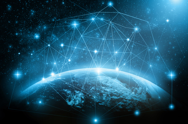 SpaceX vrea să trimită un număr fără precedent de sateliți pe orbită