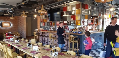 FOTO Asaltul restaurantelor mari către periferie