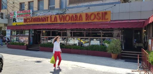 La Vioara Roșie, un restaurant din altă lume și din alte vremuri…