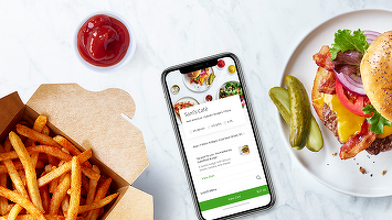 Prosus, companie din care face parte și eMag, interesată să cumpere o altă firmă de livrări de mâncare după ce a pierdut lupta pentru Just Eat. "Analizăm mai multe opțiuni."