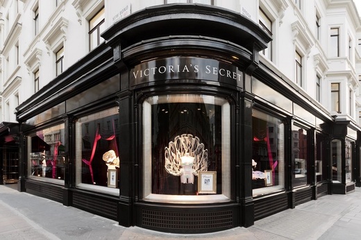 Victoria’s Secret scapă de vânzare. L Brands separă brandul de grup 