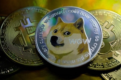 FOTO Dogecoin joacă după cum cântă Musk. Acum crește cu peste 30%, după ce Musk a anunțat că va colabora cu dezvoltatorii monedei pentru îmbunătățirea eficienței. "Cred cu tărie în criptomonede!"