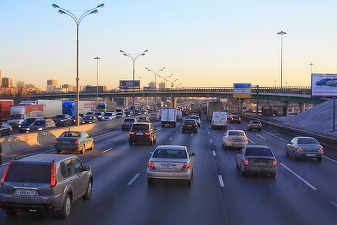 Piața auto din Rusia s-a prăbușit din cauza războiului