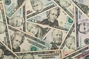 Peste 350 de firme au renunțat la planuri de finanțare în valoare de peste 250 de miliarde de dolari