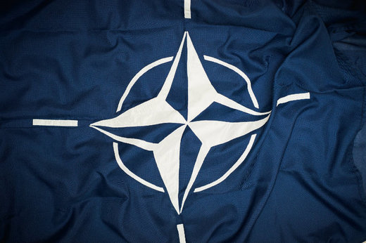 Bloomberg despre construirea bazei NATO de la Cincu: Principalul pod - atât de degradat încât râul de dedesubt se vede prin găurile din asfalt
