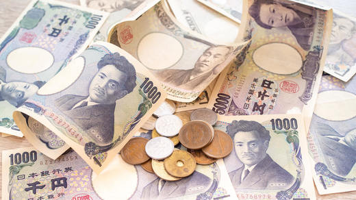 Japonia a intervenit în sprijinul yenului pentru prima oară în 24 de ani 
