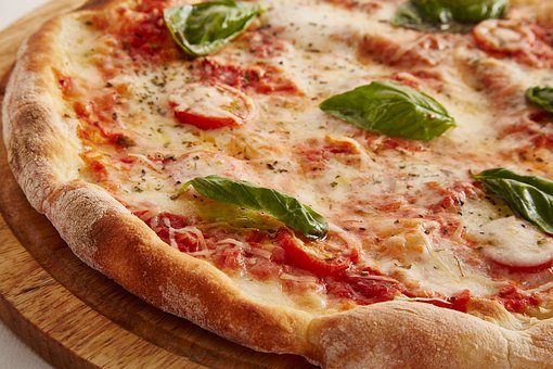 Bloomberg introduce Pizza Margherita Index. Costul unei pizze Margherita a crescut cu aproape 30%