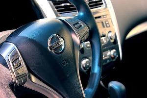 Nissan vrea să se extindă în Marea Britanie, în timp ce continuă negocierile cu Renault