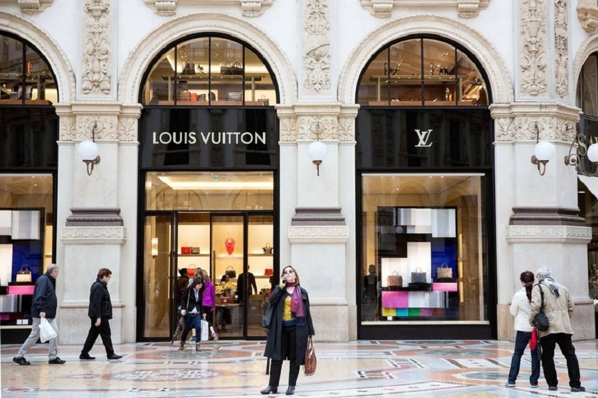 Declining Sales Growth at LVMH Signals Post-Pandemic Slowdown in Luxury Goods Industry