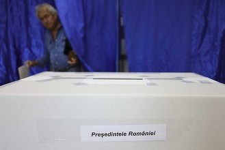 Bloomberg: Eliminarea lui Antonescu este a doua lovitură pentru partidele coaliției, lăsând guvernul premierului Marcel Ciolacu într-o poziție mai fragilă