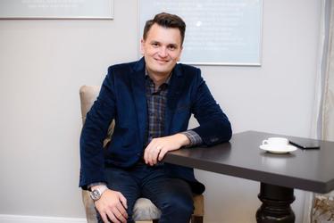 CONFESIUNI DE AFACERI Adrian Cionca, antreprenorul de 31 de ani care câștigă 4 mil. euro pe an: "Mi-am dorit atât de mult să fac bani, încât mersul la muncă e o mare bucurie"