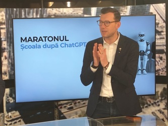VIDEO Dacă harul de profesor nu se îmbină cu tehnologia, este foarte greu să mai poți fascina astăzi elevii. Alexandru Holicov, Fondator & CEO Adservio: Ține de mentalitate, nu de vârstă - Maratonul Profit.ro "Școala după ChatGPT"