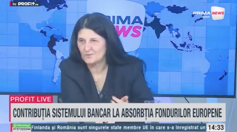 Reprezentanți bancari discutând strategii de finanțare pentru credite pentru proiecte și fonduri europene cu instrumente financiare moderne | sursa foto: Profit