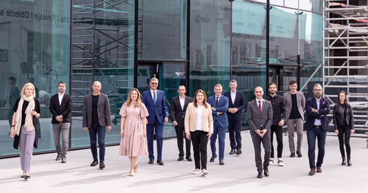 VIDEO PROFIT NEWS TV Poveștile Bursei - În plin avânt. Meta Estate Trust țintește listarea pe piața principală a BVB, noi investiții, dar și lansarea unei platforme de crowdfunding pentru proiecte imobiliare 