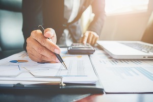 Impozitul minim pe cifra de afaceri - propus pentru eliminare