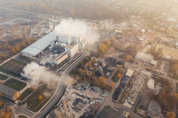 Importatorii români de mărfuri cu emisii CO2 mari din afara UE trebuie să se înregistreze la Finanțe pentru viitoarea taxă europeană ″de frontieră″ pe carbon