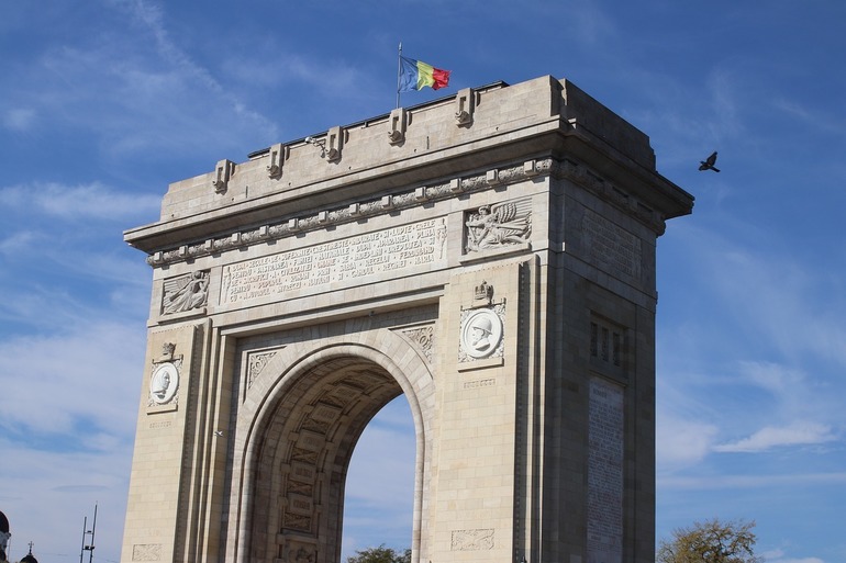 Consiliul Suprem de Apărare a Țării analizând riscurile pentru securitate națională legate de Golden Visa România și investițiile străine în birou oficial | sursa foto: Profit