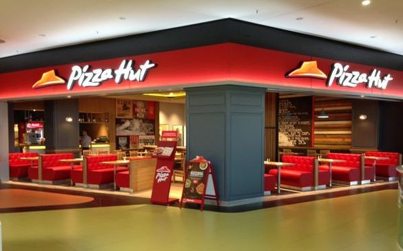 FOTO Vânzările în România ale KFC și Taco Bell au urcat puternic în ultimul deceniu. Taco Bell urcă fulminant, Pizza Hut dă semne de revenire. CEO Sphera Franchise Group: Vizăm expansiunea și achiziții