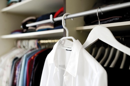 Casalux.ro - Dressingul boutique. Cum poți avea un dressing de revistă