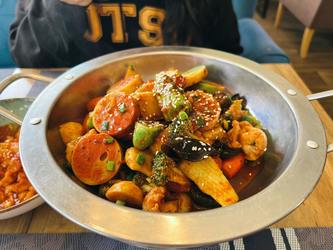 Caloria.ro - România, fruntașă la aruncat alimente