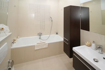 Casa-gradina.ro - Trucuri de design pentru o baie fără fereastră