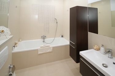 Casa-gradina.ro - Trucuri de design pentru o baie fără fereastră