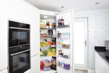 Caloria.ro - Alimente pe care trebuie să le arunci imediat după trecerea termenului de valabilitate