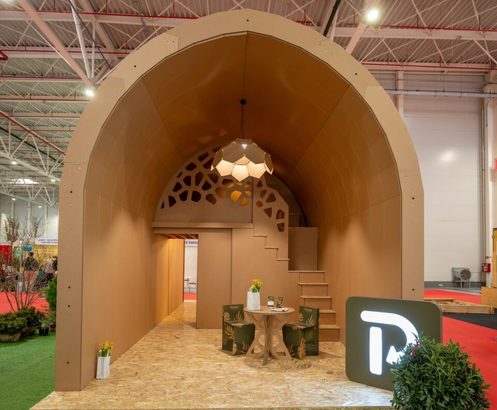 Casalux.ro - FOTO Inovație românească: casa construită aproape integral din carton structural