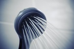 Caloria.ro - Duș rece într-o zi caniculară? Iată ce spun specialiștii