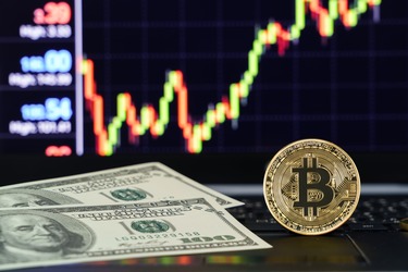 Cum sunt păcăliți investitorii în epoca AI? Rețelele de fraudă digitală, tot mai sofisticate și mai greu de combătut