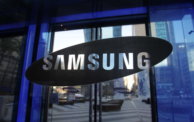 VIDEO Samsung anunță ecranul pliabil Flex Titanium