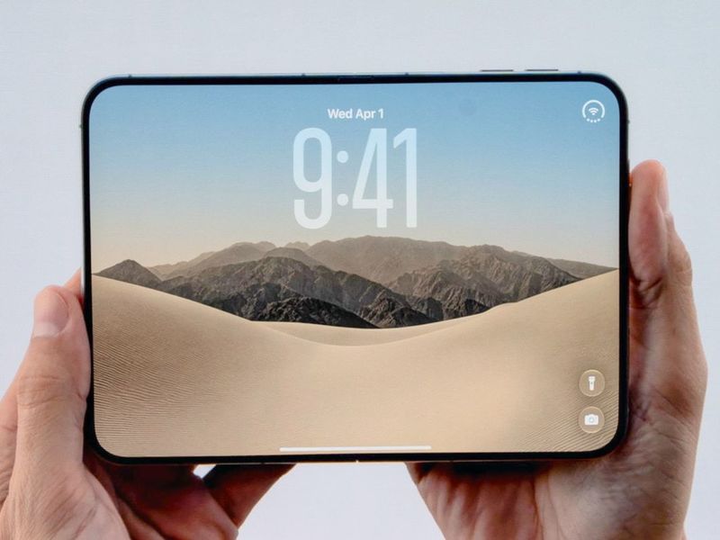 VIDEO PREMIERĂ ISTORICĂ Primul iPhone pliabil lansat de Apple