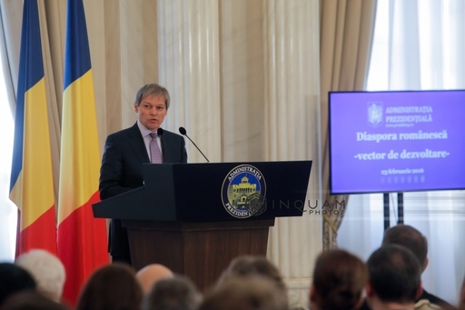 UPDATE: Cioloş: Românii din străinătate evită să se întoarcă mai ales din cauza calităţii serviciilor publice din ţară