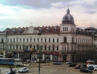 Proprietarii locuinţelor din Palatul Neumann din Arad, executaţi silit de furnizorul de apă pentru facturi restante