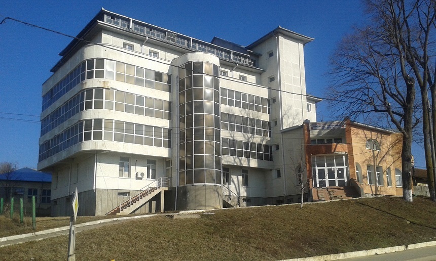 Spitalul Orăşenesc Negreşti, închis în 2011 de Guvernul Boc, dat în administrare Bisericii Ortodoxe, cu titlu gratuit