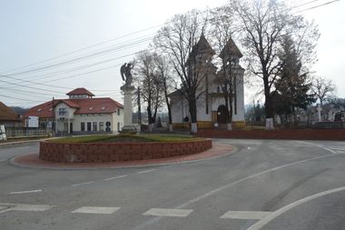 REPORTAJ: Ciugud, comuna cu utilităţi în fiecare casă, piste de biciclete şi drumuri asfaltate chiar şi între parcelele agricole