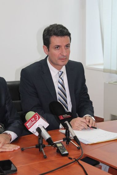 Ministrul Sănătăţii recomandă mutarea Maternităţii Arad: Este o problemă stringentă, cade tavanul