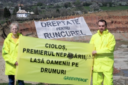 Protest Greenpeace faţă de exproprieri pentru un proiect minier în Gorj din cauza nivelului scăzut al despăgubirilor