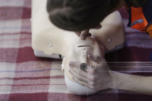 Ambulanţa Bucureşti vrea să înregistreze un nou record mondial, cu peste 12.000 de persoane la un curs de resuscitare. FOTO