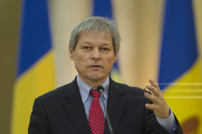 Dacian Cioloş a dispus prelevarea de probe de dezinfectanţi folosiţi în toate spitalele din ţară şi de la toţi furnizorii