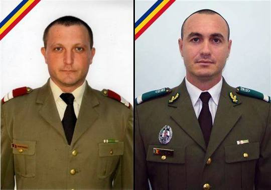 Plutonierul Iulian Dumitrescu şi sergentul Adrian Vizireanu şi-au pierdut viaţa în timpul misiunii în Afganistan. (Foto: Ministerul Apărării Naţionale) 