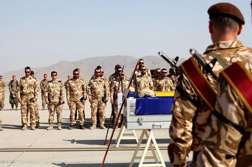MApN propune decorarea celor doi militari care au murit în Afganistan, cu Ordinul Naţional "Steaua României" în grad de Cavaler