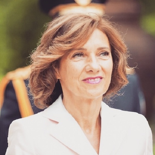 Carmen Iohannis va alerga la un maraton caritabil, la Sibiu, pentru a susţine un proiect destinat copiilor născuţi prematur