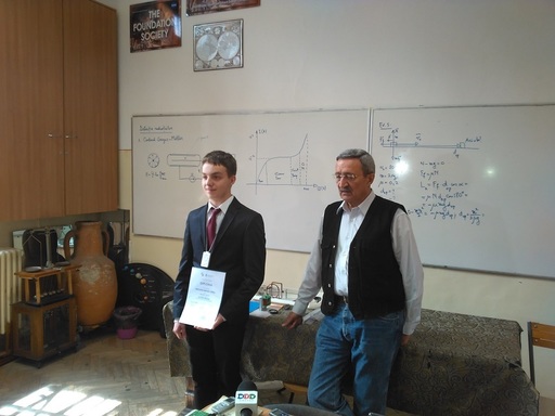 O echipă formată din elevi din Constanţa, Iaşi şi Craiova a luat medalia de argint la Olimpiada Europeană de Ştiinţe