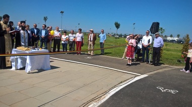 REPORTAJ: Cel mai mare parc inaugurat la Ploieşti, fără cişmele, cu chiuvete nefuncţionale şi alei care duc spre nicăieri. GALERIE FOTO, VIDEO