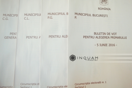 Constanţa: La o secţie din Ovidiu, trei alegători au primit mai multe buletine de vot, fiind deschis dosar penal in rem pentru fraudă